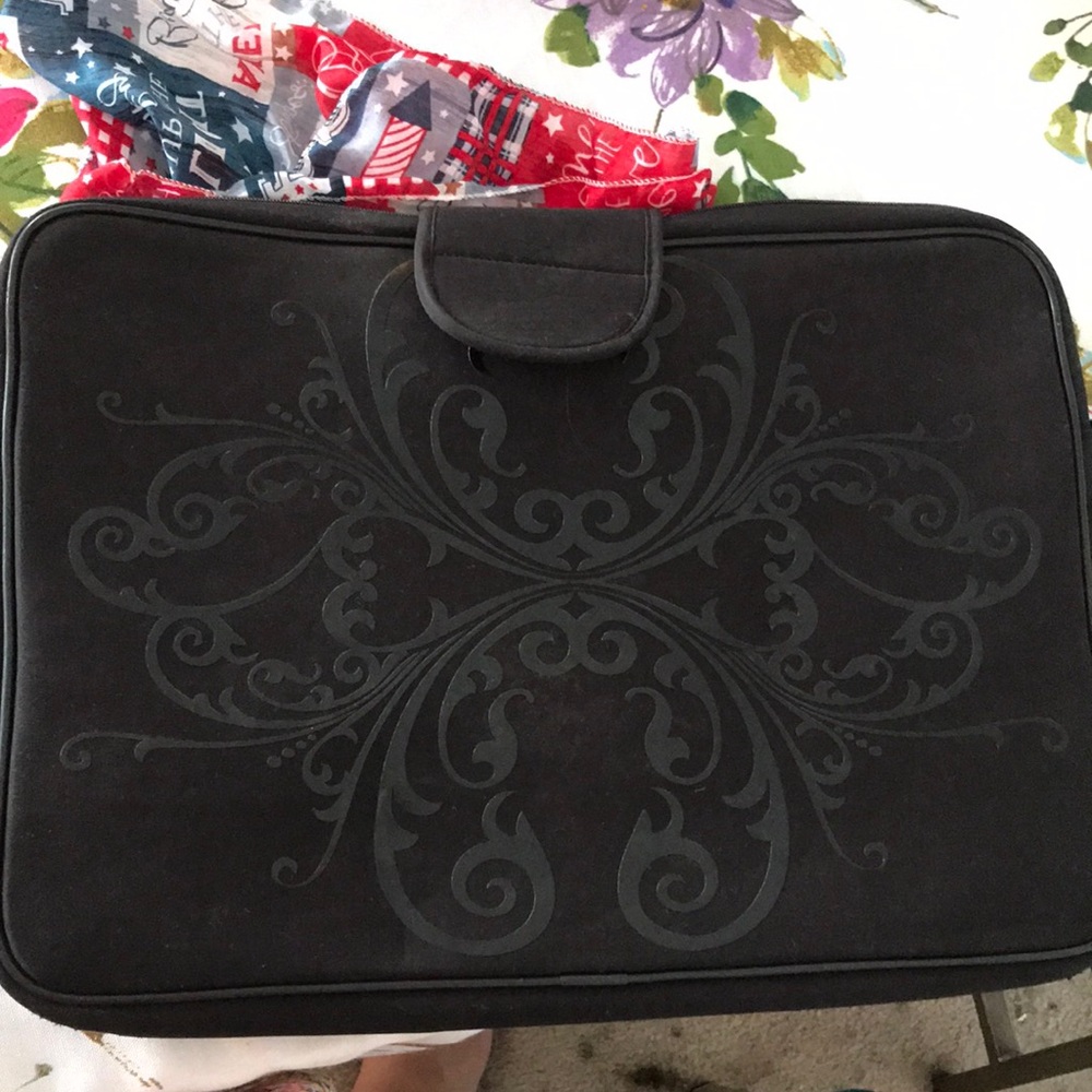 Lightly used laptop bag